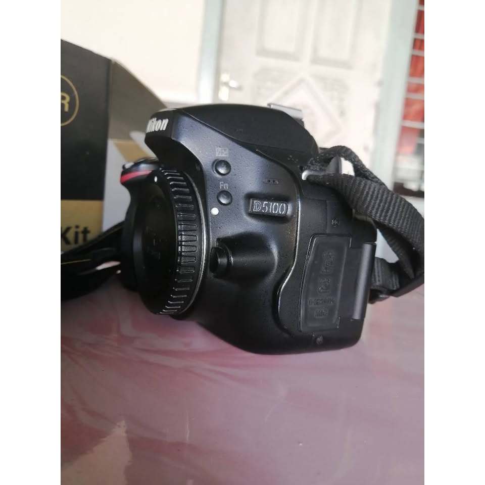 Camera DSLR Semi Pro Nikon D5100 Body Only