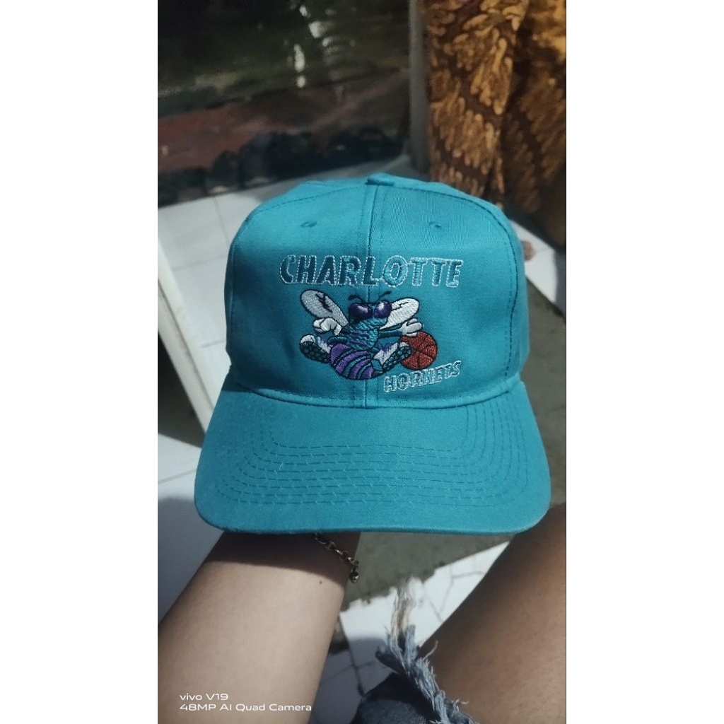 Topi Charlotte Hornets ALL Size