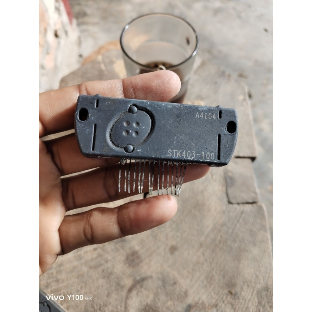 ic stk403-070 dan stk403-100