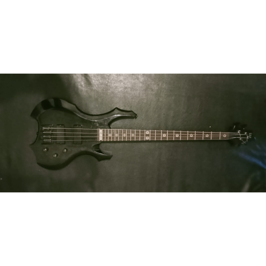 Bass LTD 4 strings