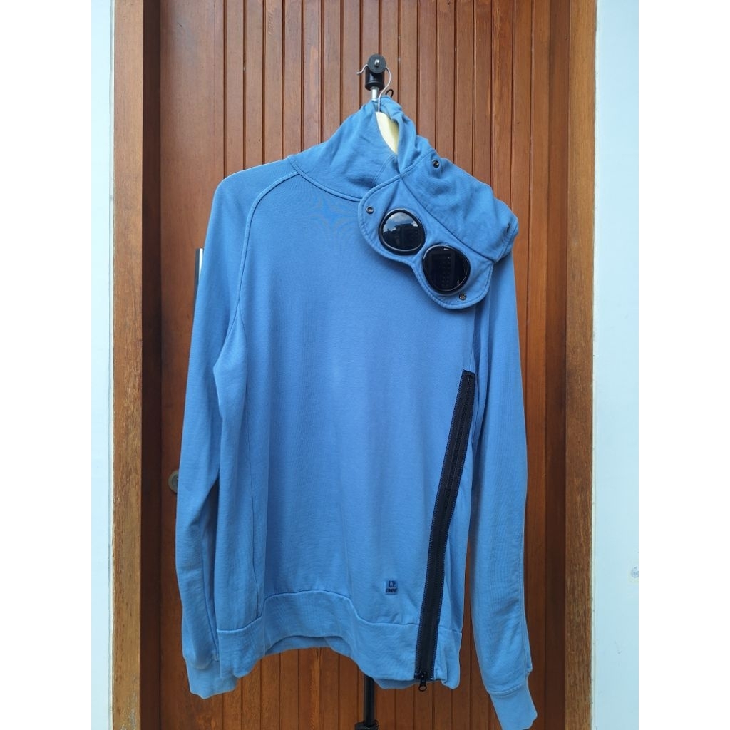 Jaket Hoddie Google Lens CP Company