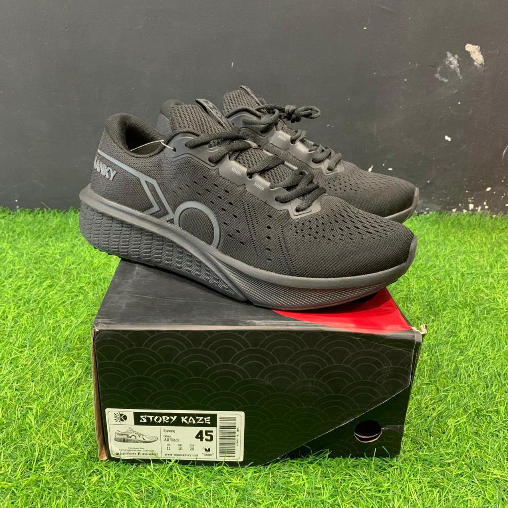 SEPATU SNEAKERS LARI RUNNING - KANKY X TIRTA STORY KAZE - SEPATU ALL BLACK