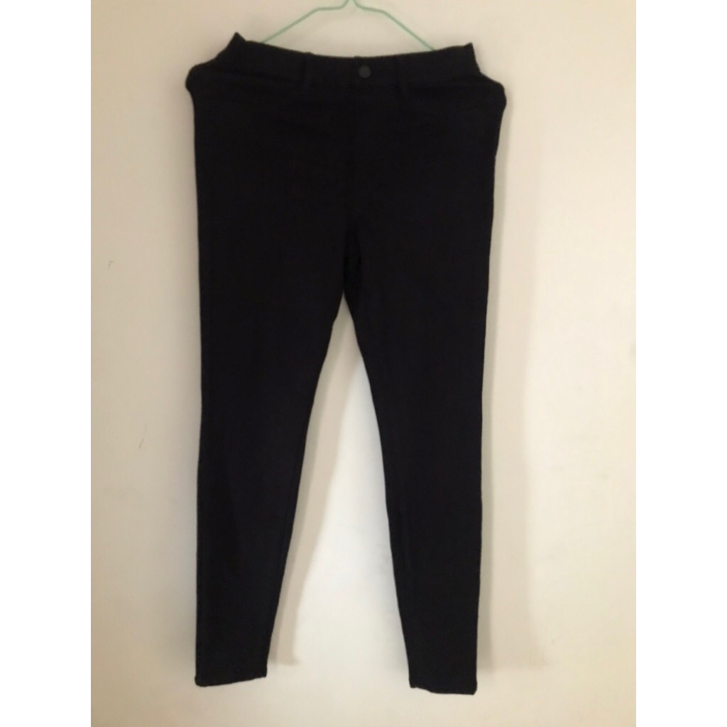 Celana Panjang Wanita Uniqlo Slim Fit Stretch