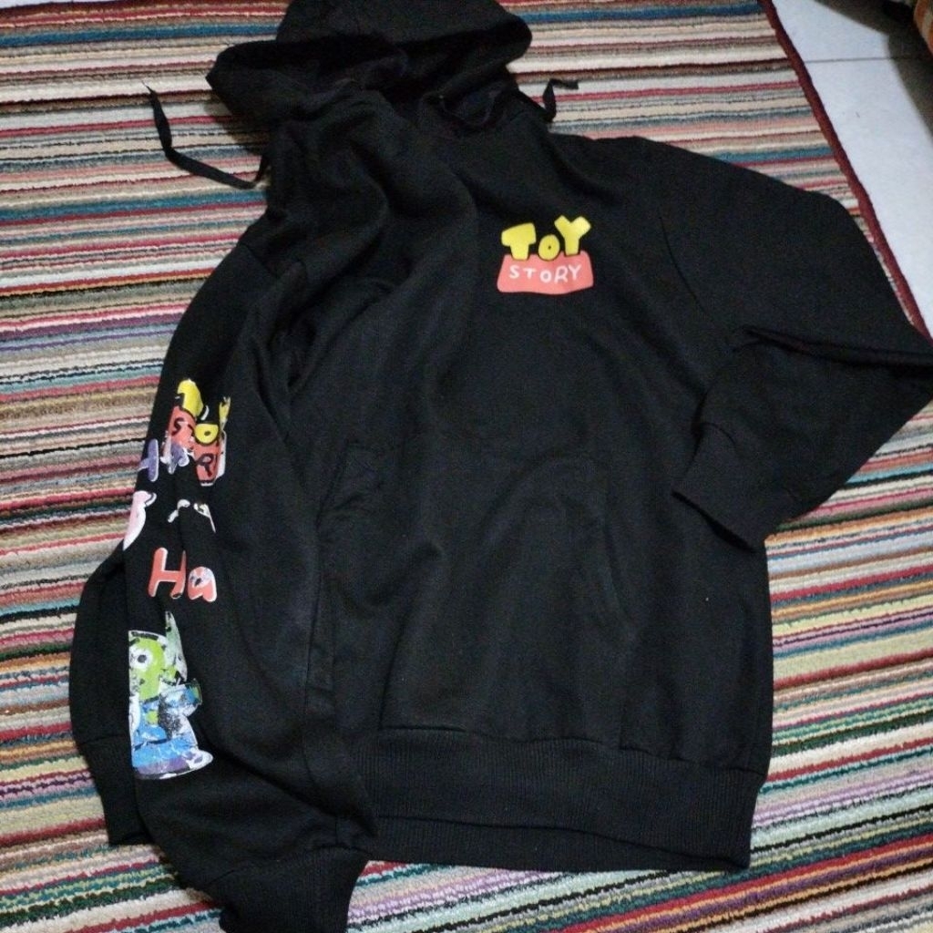 PRELOVED HOODIE TOY STORY