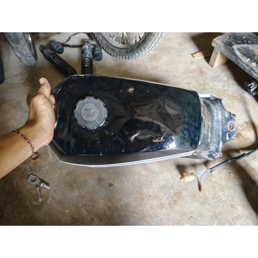 tangki honda win 100 original copotan