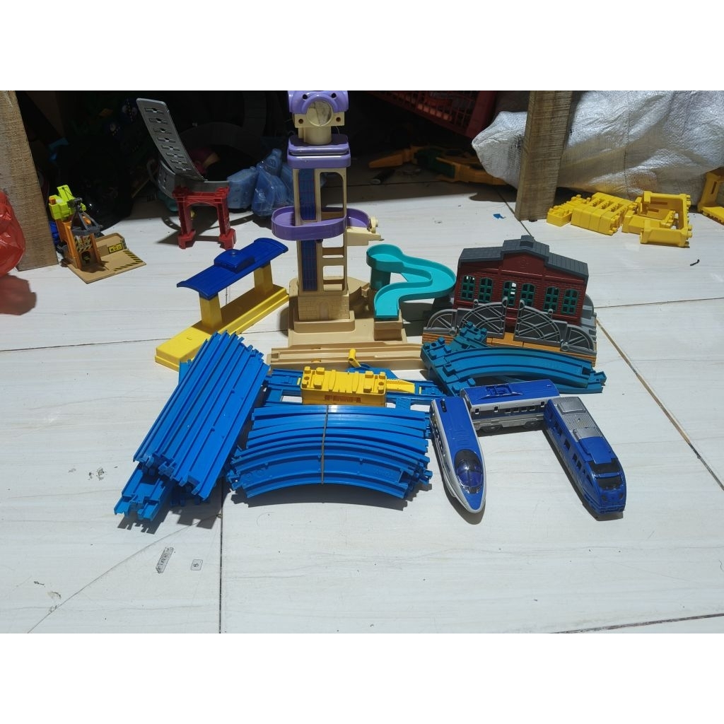 mainan anak set kereta Thomas Tomy original