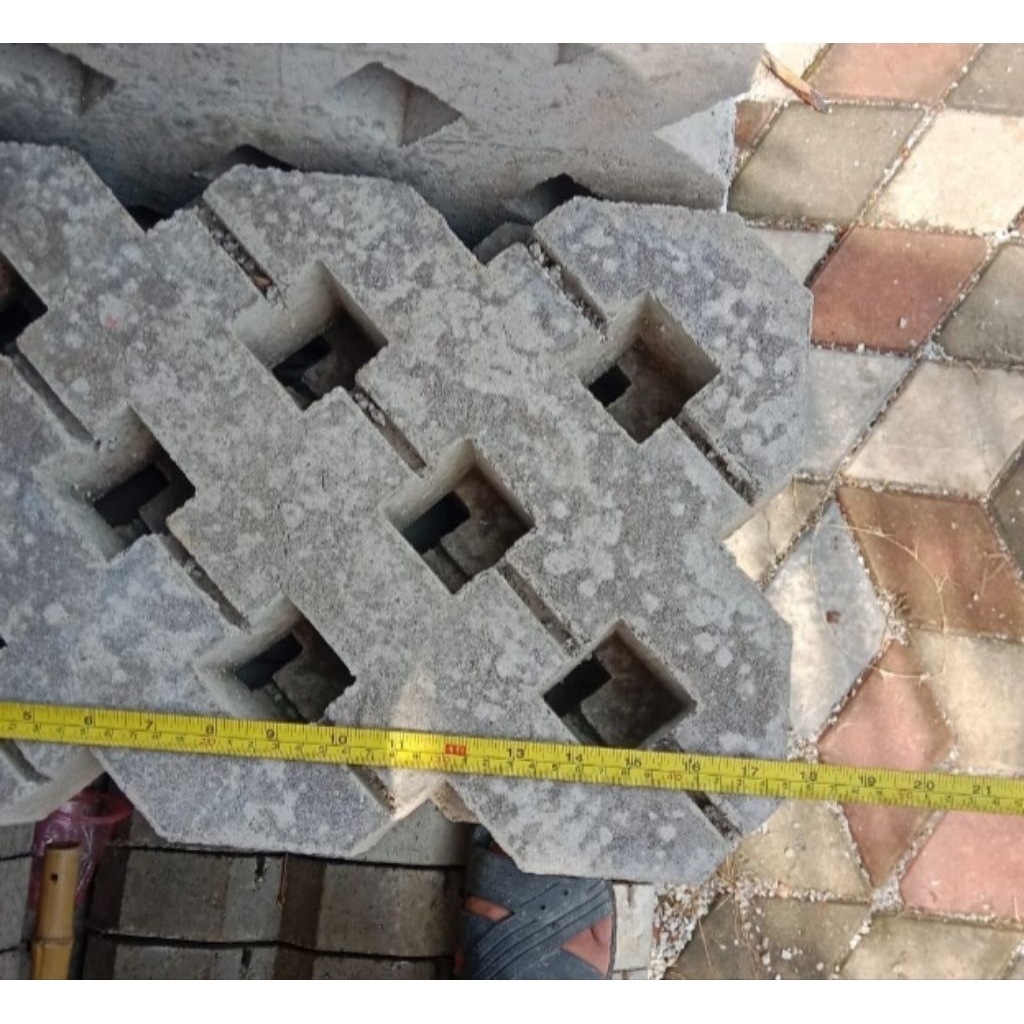 Grass Block Paving Rumput 45 x 30 x 6 cm Grassblock Press Hidrolik