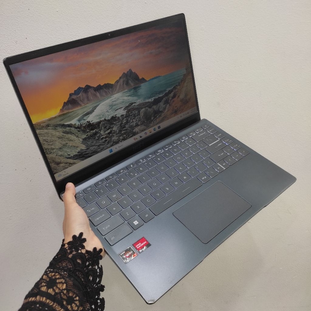 MSI MODERN 14 B5M AMD RYZEN 7-5700U RAM 8 GB SSD 512 GB