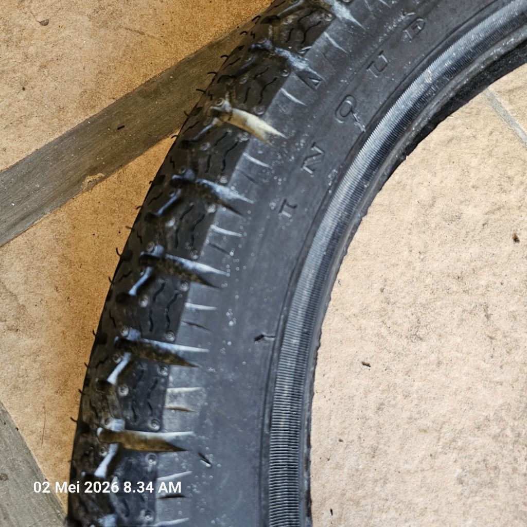 Ban luar IRC 325-18 4PR INOUE.IRC