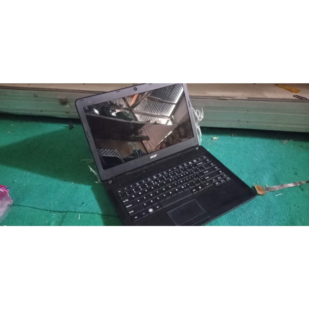 Casing Acer Travelmate P243