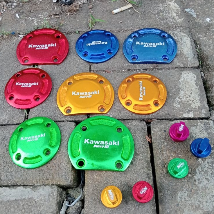 Cover Tutup mesin Ninja 2 tak (versi murah)Baut Tutup oli ninja R RR SS NRV