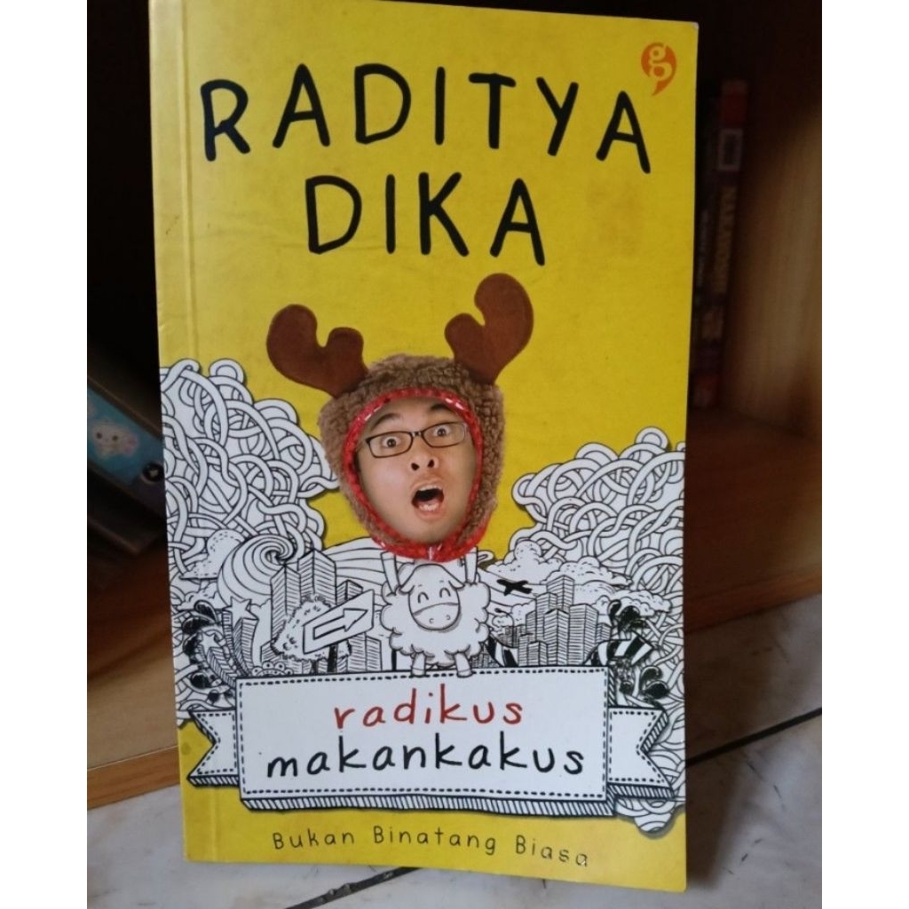 RADITYA DIKA RADIKUS MAKAN KAKTUS