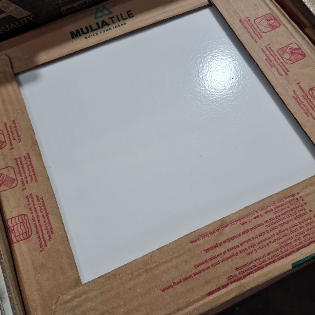 keramik 30x30 putih polos kw 3 mulia/keramik lantai/keramik tiang/keramik meja kompor/keramik kilap/