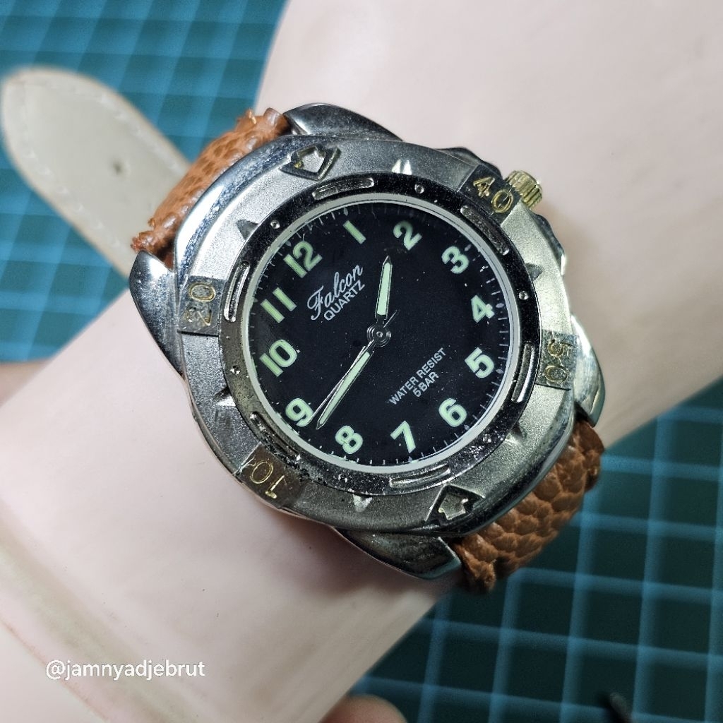 Jam Falcon by Q&Q MOD Case Diver Vintage Bekas