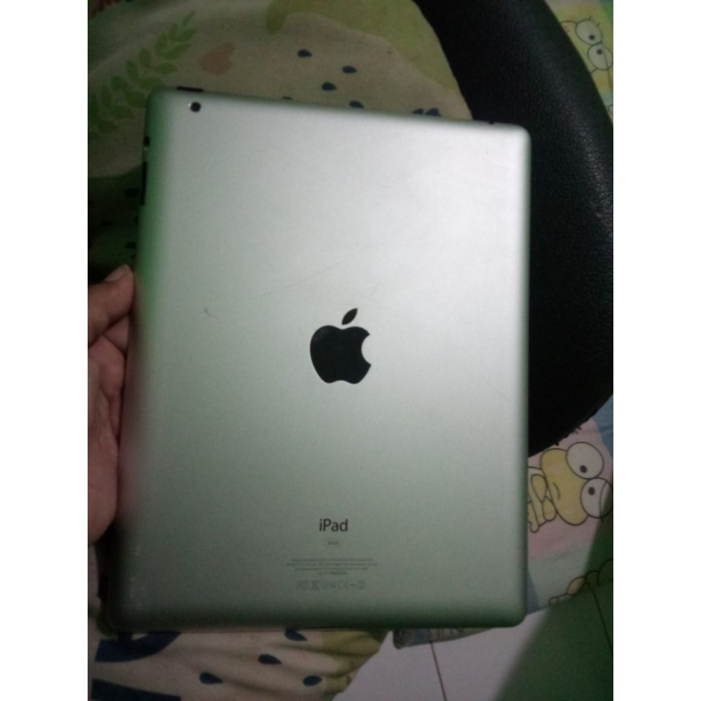 Apple  iPad 2 (Wi-Fi saja) minus tertera di deskripsi