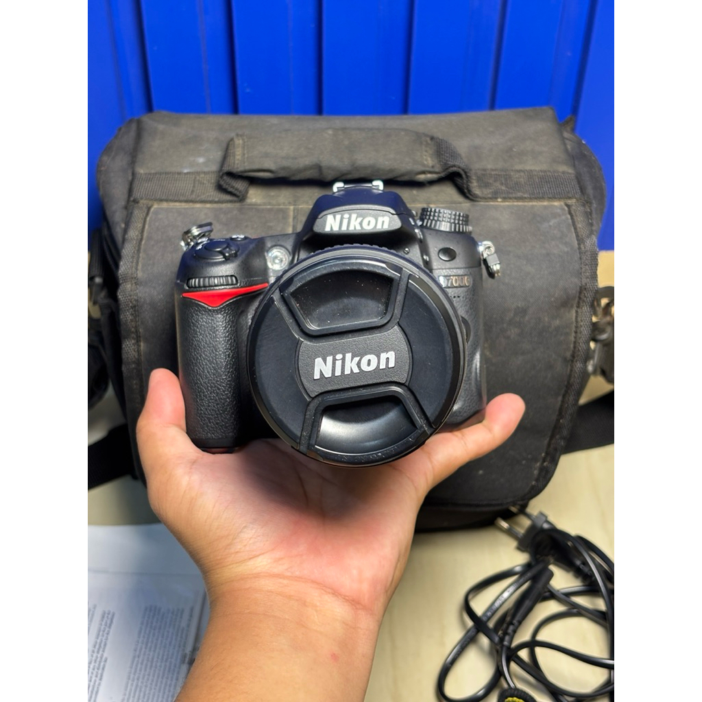 Kamera Nikon D7000 lensa 18-105 Like new Mulus