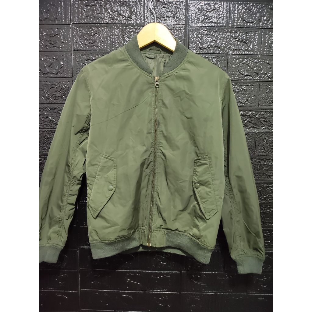bomber GU Uniqlo Size S