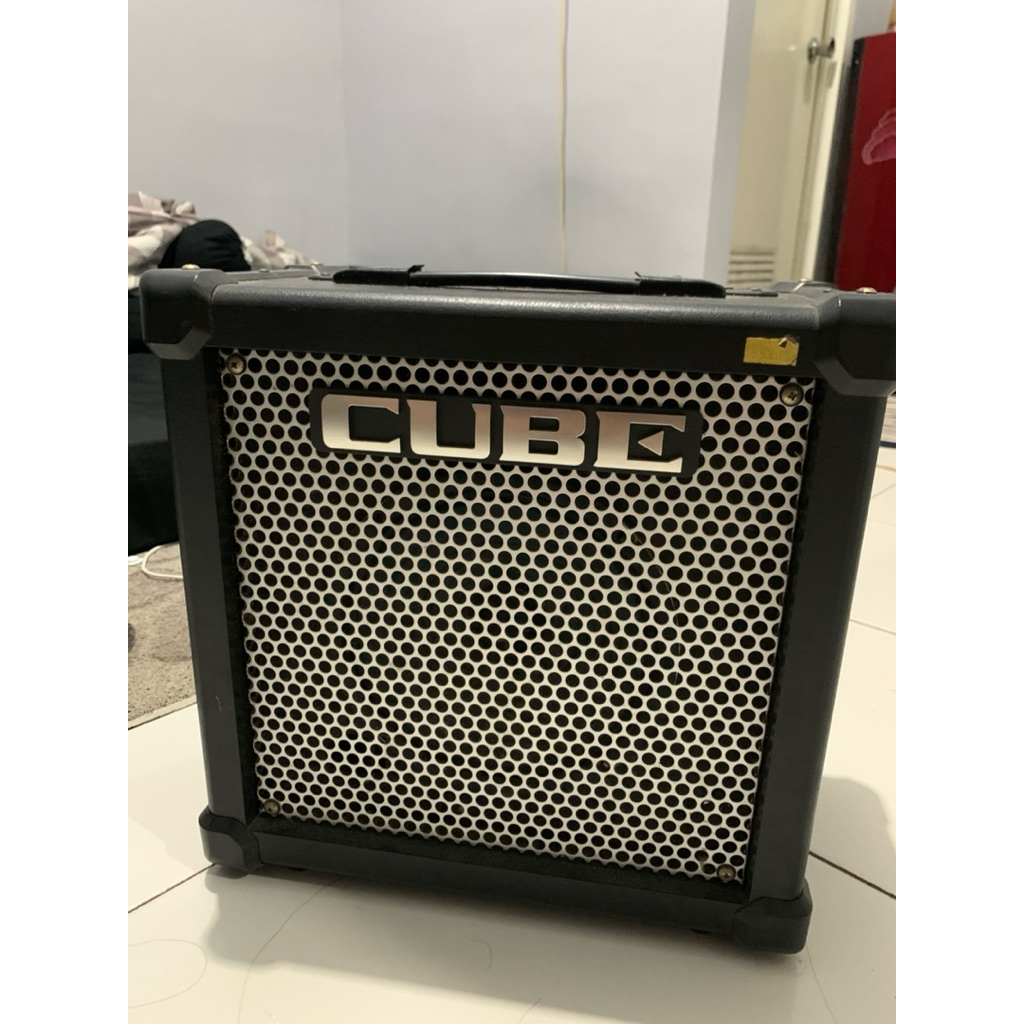 Amplifier 2nd ROLAND CUBE 20GX