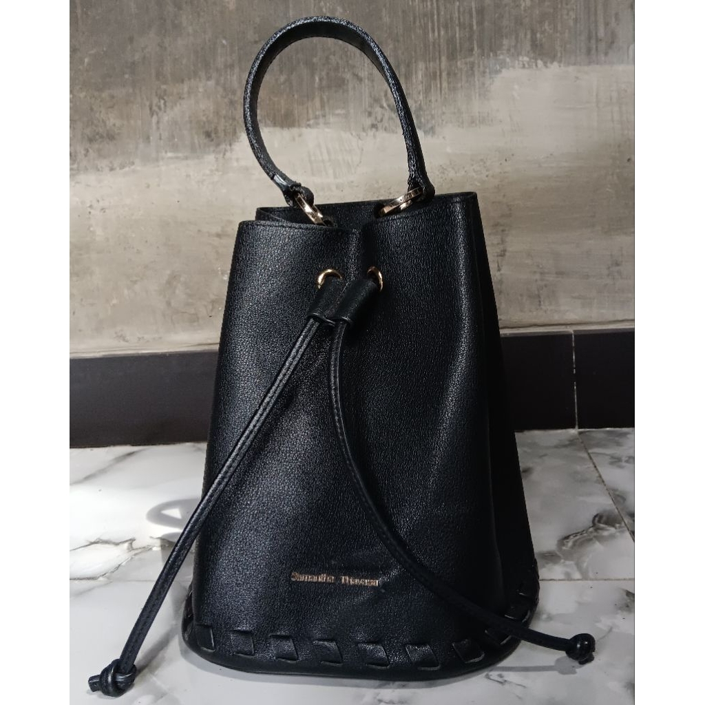 preloved bucket bag / sling bag / tas selempang serut Samantha Thavasa