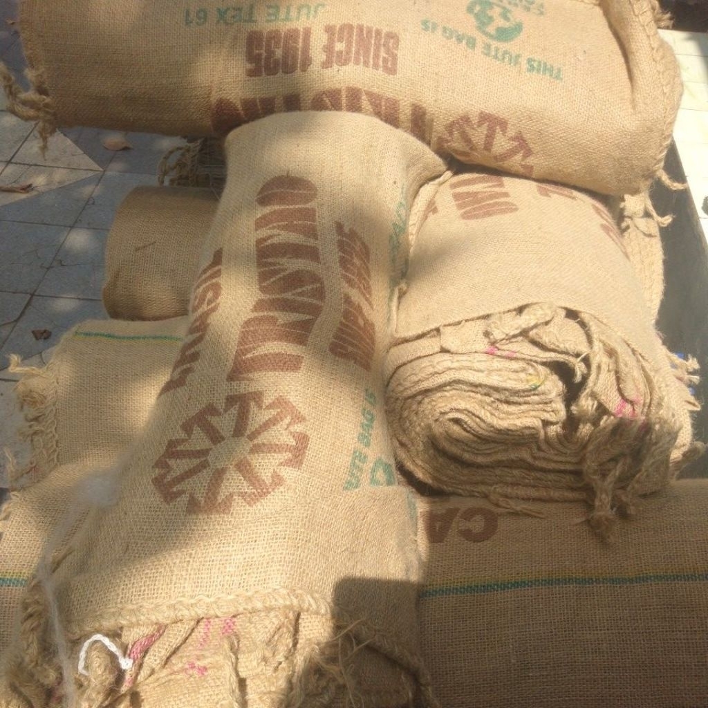 karung goni serbaguna  bekas kopi brazil