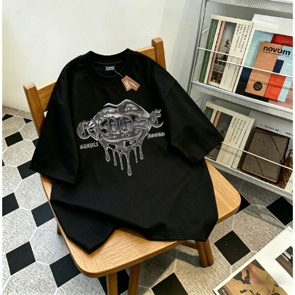 Kaos Pria/Wanita Lengan Pendek Hitam - Desain Bibir Chrome "Expose" | Atasan Oversize Streetwear