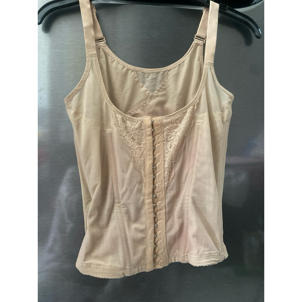 Preloved Korset Felancy