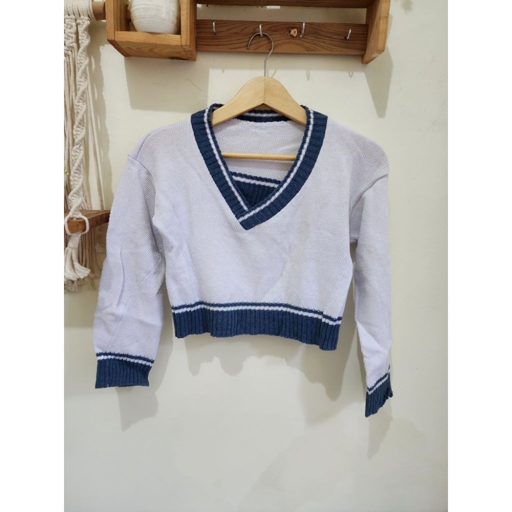 sweater rajut crop preloved