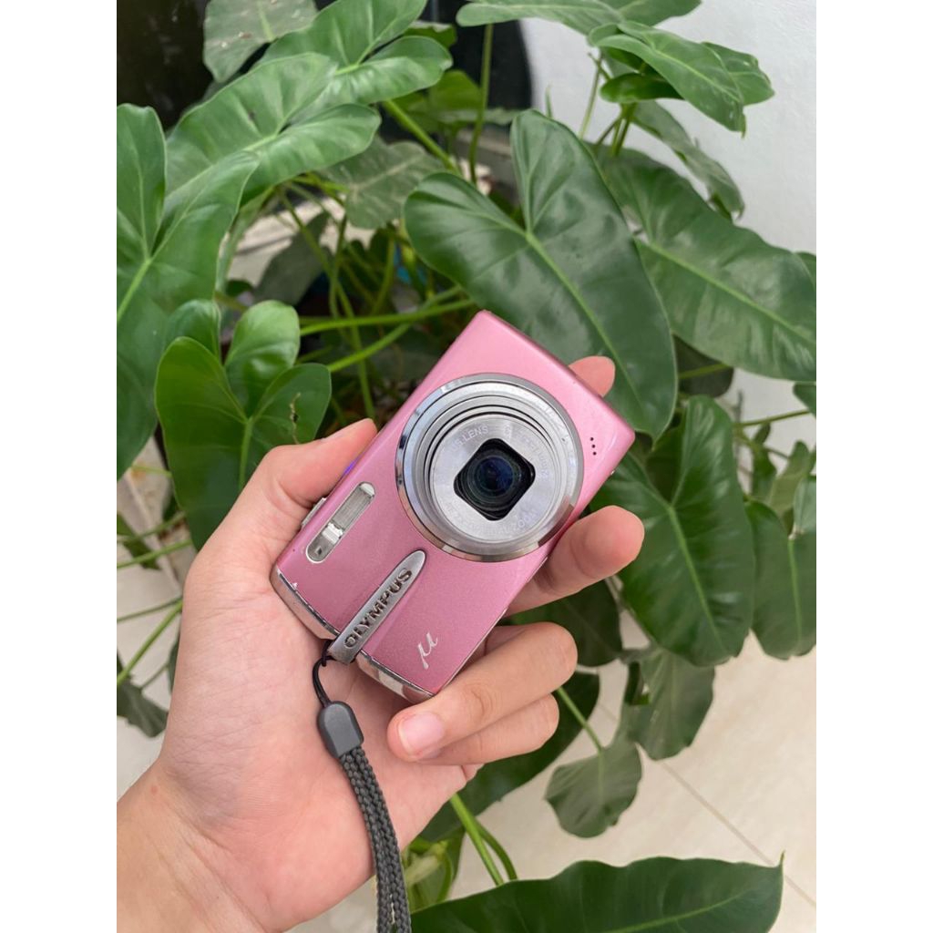 Olympus mju 1020 digicam pink