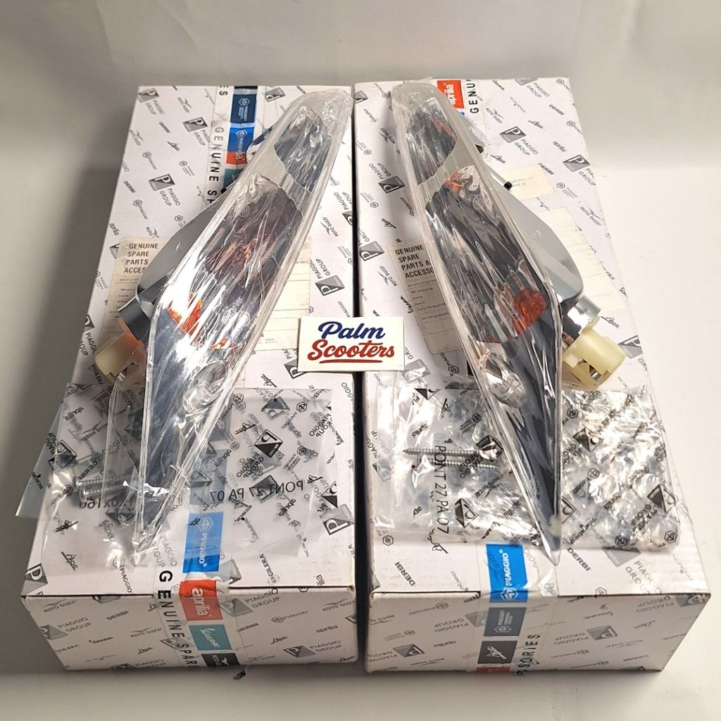 Lampu Sein Rihting reting Depan Kiri / Kanan Piaggio Zip 100 Original