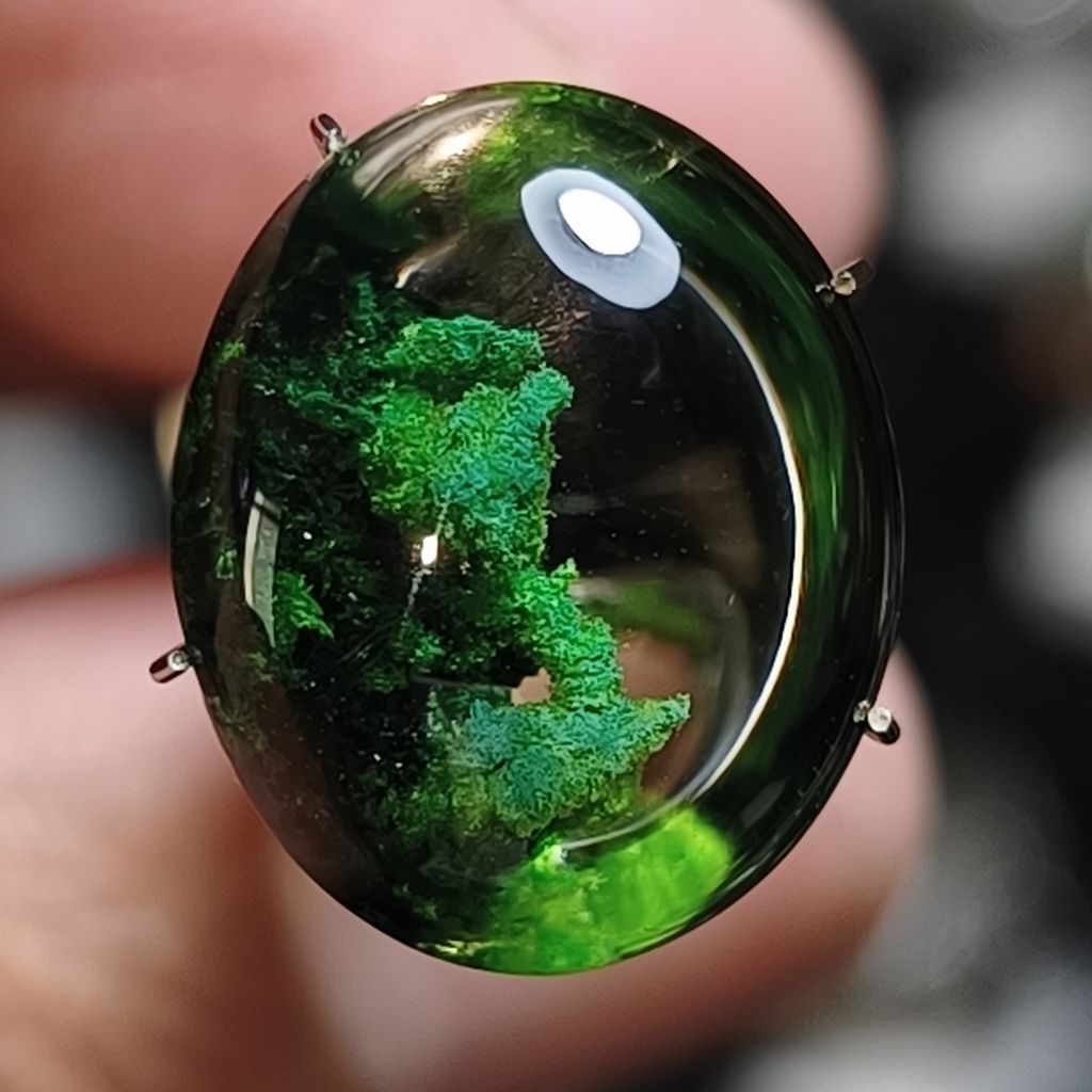 BATU KECUBUNG KARANG HIJAU HQ NATURAL QUARTZ