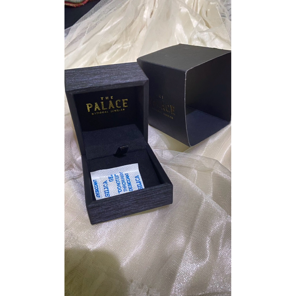 Box The Palace ORIGINAL