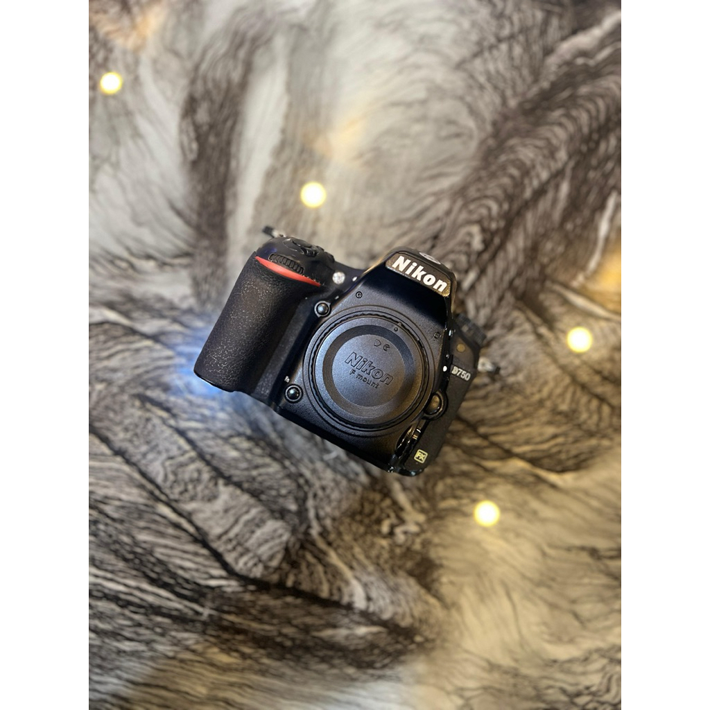 Nikon D750 WiFi DSLR FullFrame Like New