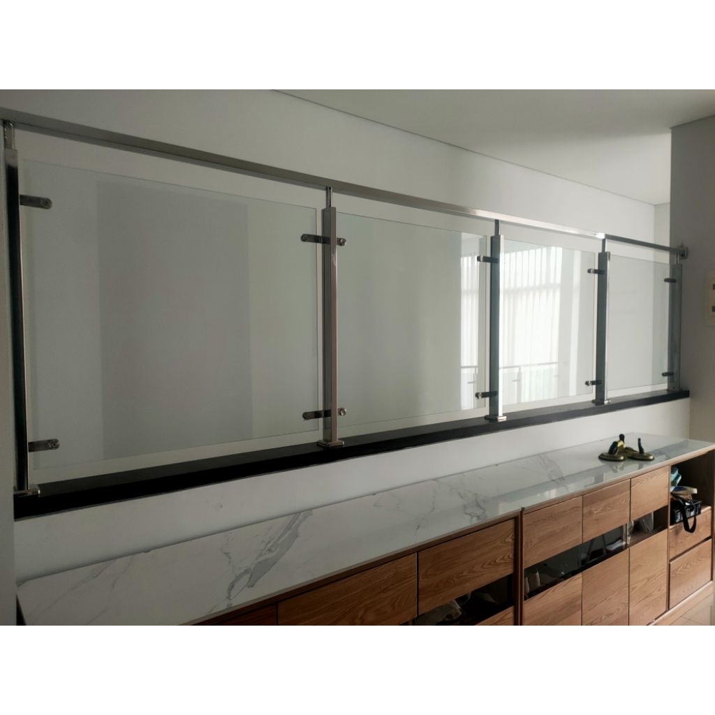 balkon railing stainless kaca tempered
