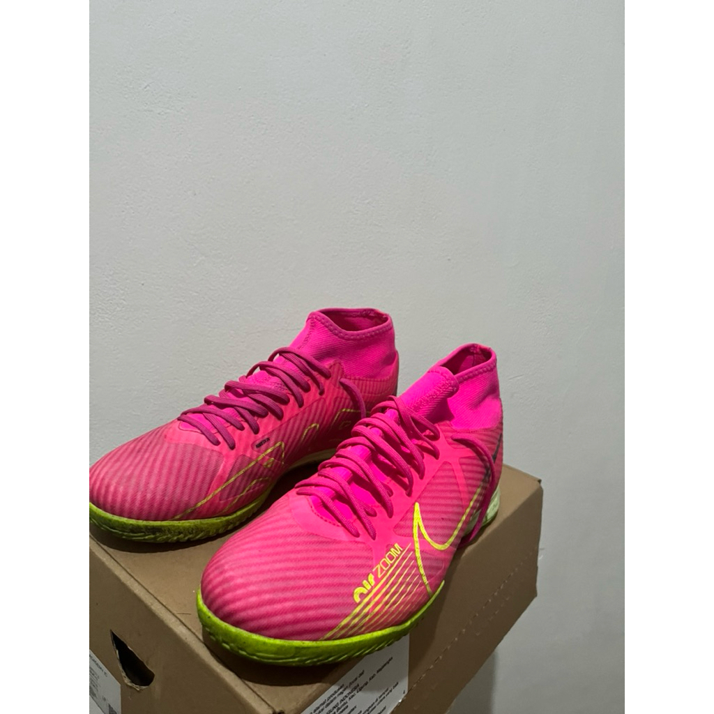 sepatu futsal Nike Zoom