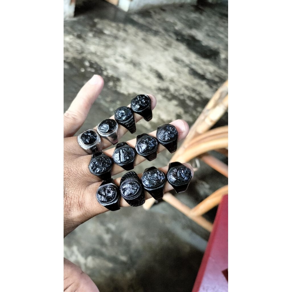 Cincin Batu Satam