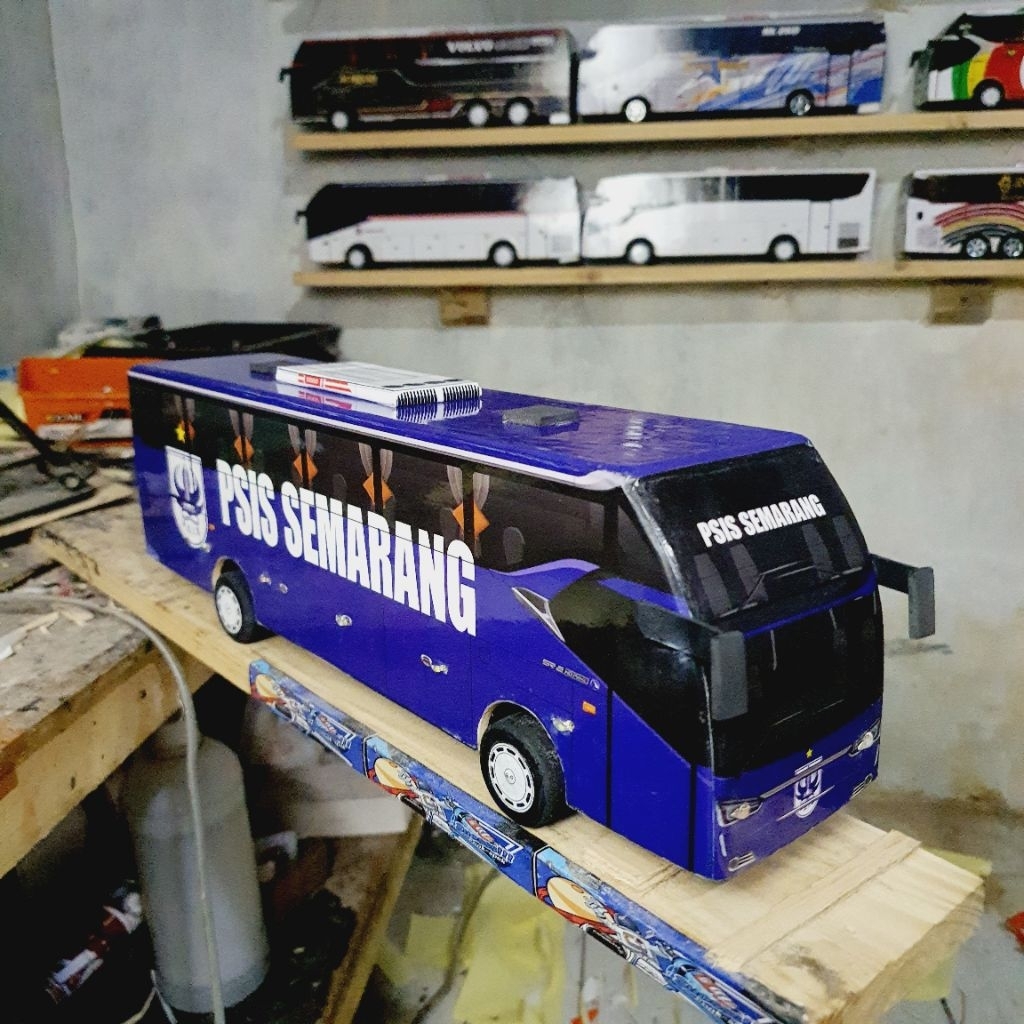 Miniatur Bus Psis Semarang sr2