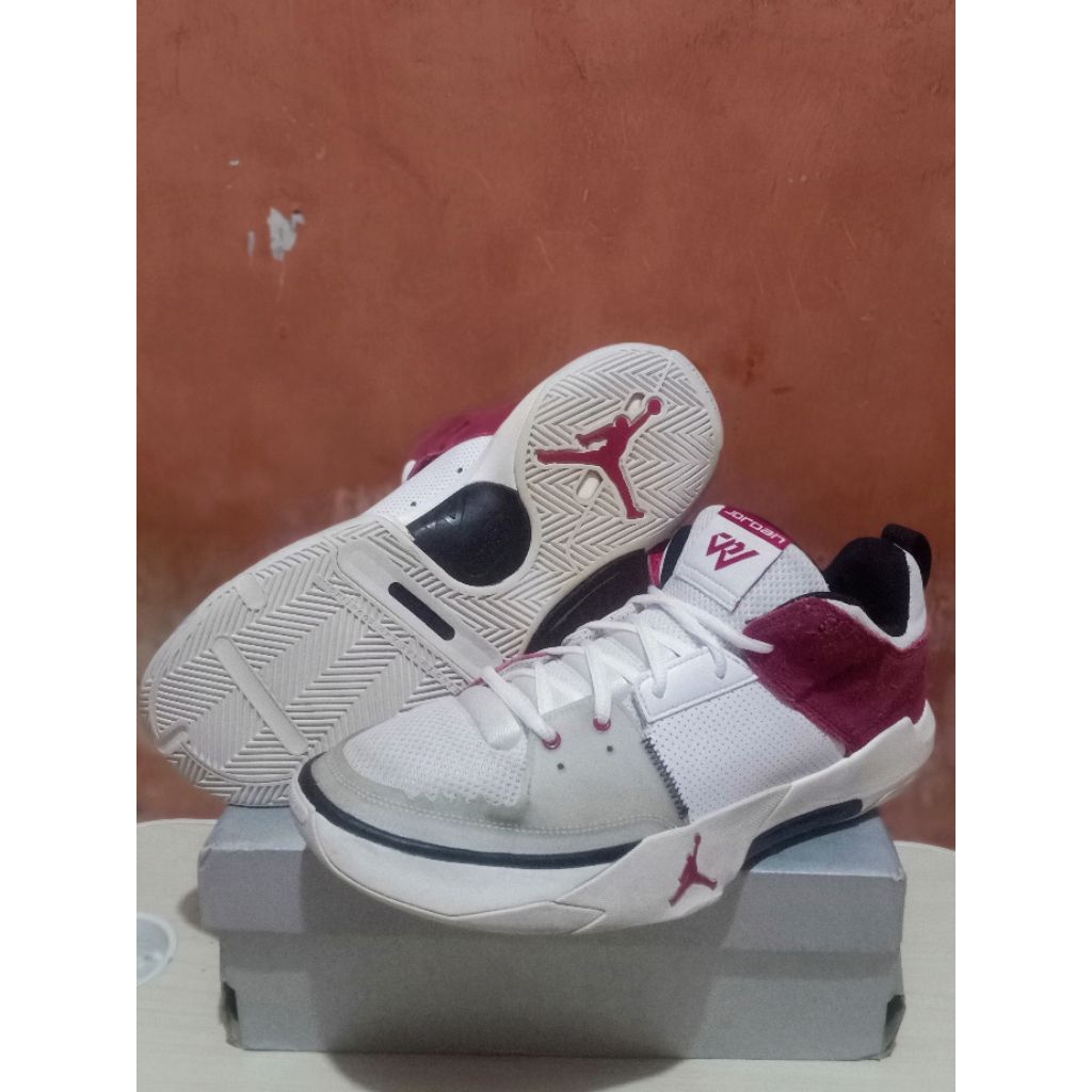 sepatu basket second size 47,5
