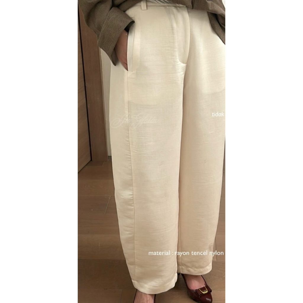Jii by Gloria Agatha Ivory Pants size L
