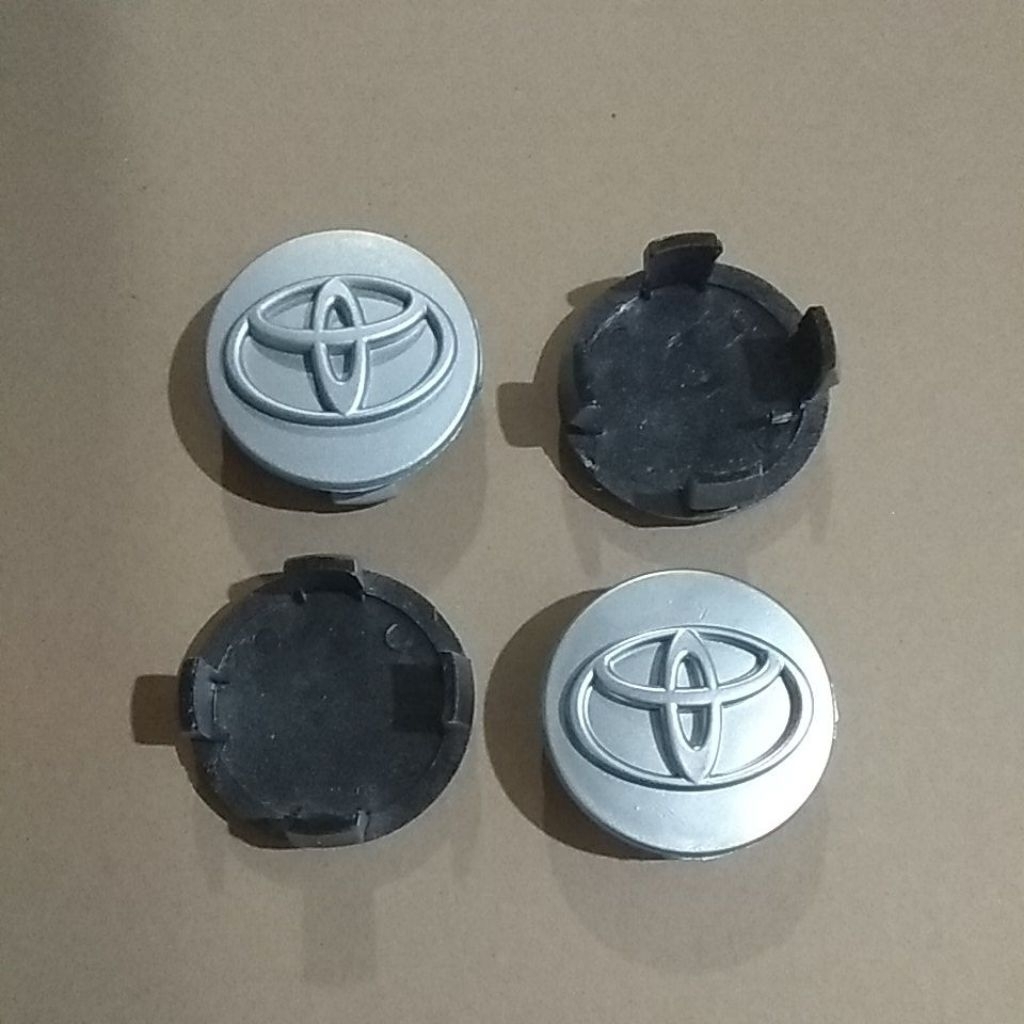 TUTUP VELG DOP RODA INNOVA LAMA 2004-2010