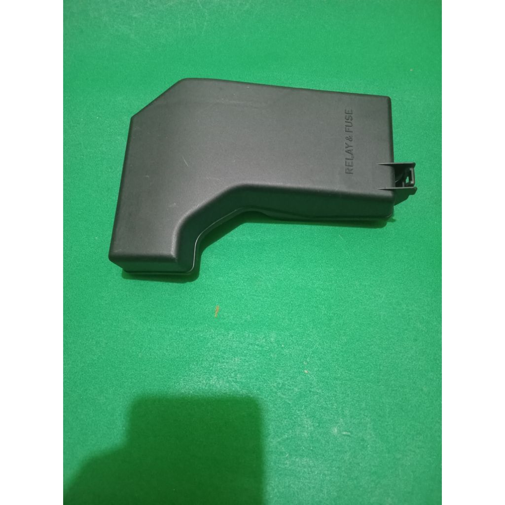 tutup kotak sekring (fuse box cover) vios yaris agya ayla