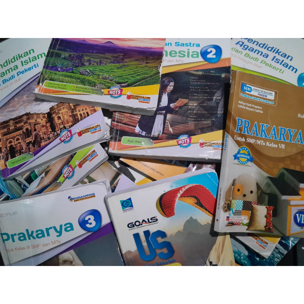 Buku pelajaran SMP (BEKAS)