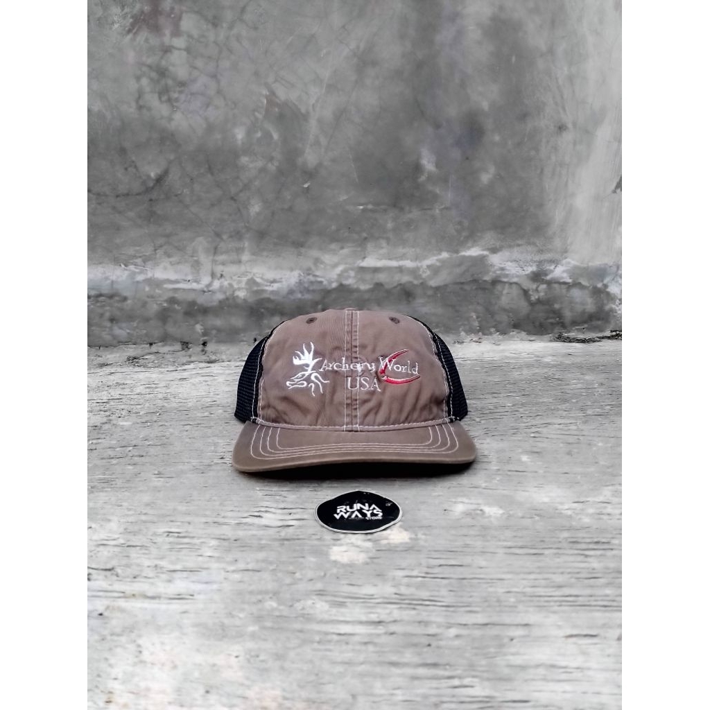 Trucker hat Archery World USA pacific Headwear