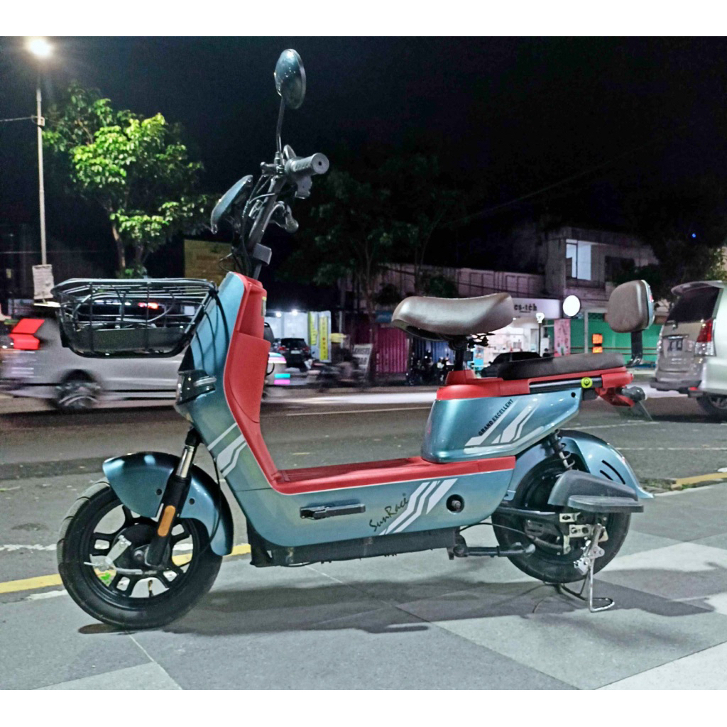 SEPEDA LISTRIK BEKAS