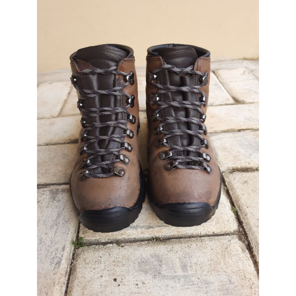 boots outdoor tapak vibram size 40