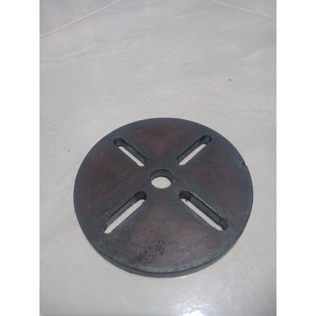 plat bulat custom diameter 120mm lubang tengah 15mm lubang sisi 8mmx35mm