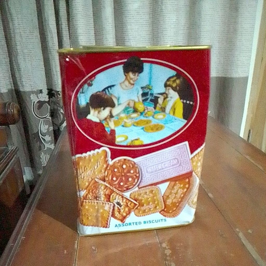 Khongguan Biskuit Kaleng 1600gr