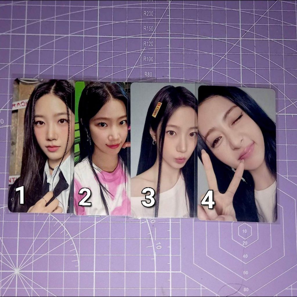 LE SSERAFIM OFFICIAL PHOTOCARD