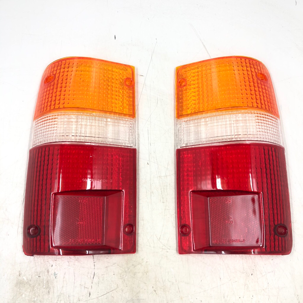 MIKA STOPLAMP SET TOYOTA HILUX LN106 LN107 212-1945RL