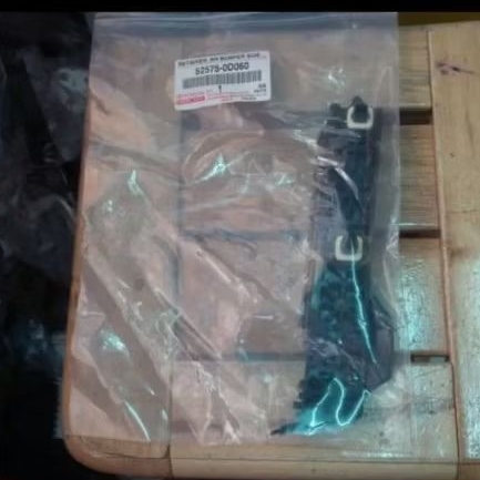 Bracket Breket Bumper bemper belakang Yaris 2006-2012