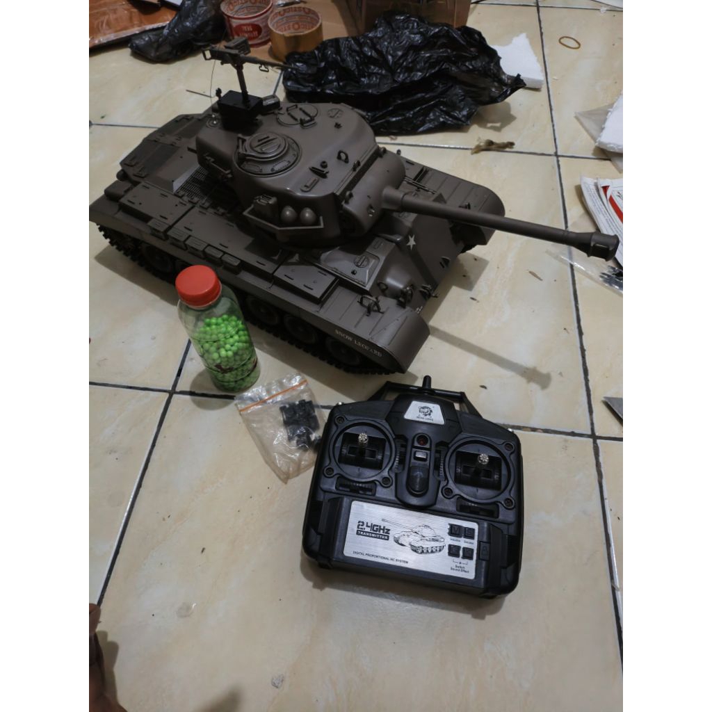 rc tank tempur Heng long snow leopard 1/16 rtr 2,4ghz